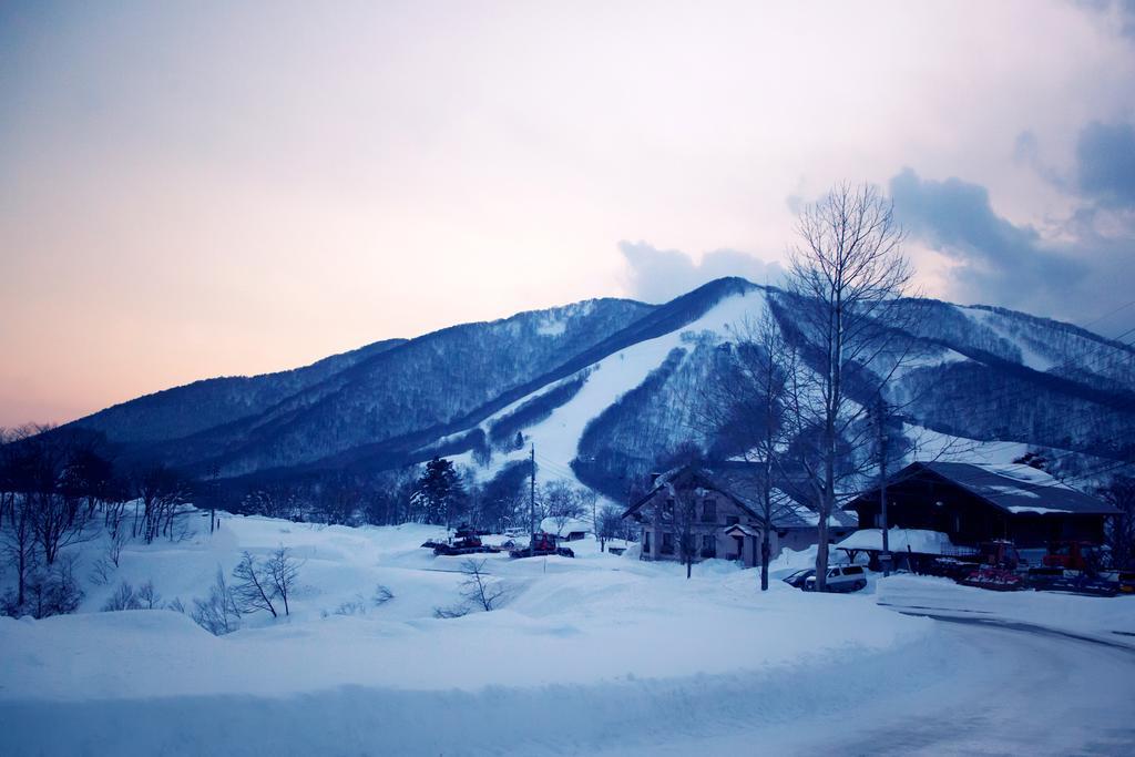 Snowball Chalet At Madarao Mountain Hotell Iiyama Exteriör bild